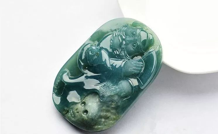 翡翠和朱砂哪个更辟邪,黑曜石和翡翠能一起用吗