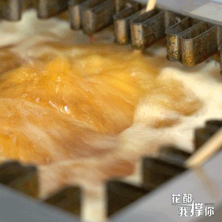 1000个热狗免费送,芝士热狗香脆又拉丝好吃又过瘾