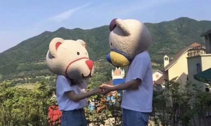 如果女孩子说不快乐要怎么做,不快乐的女生该怎么做