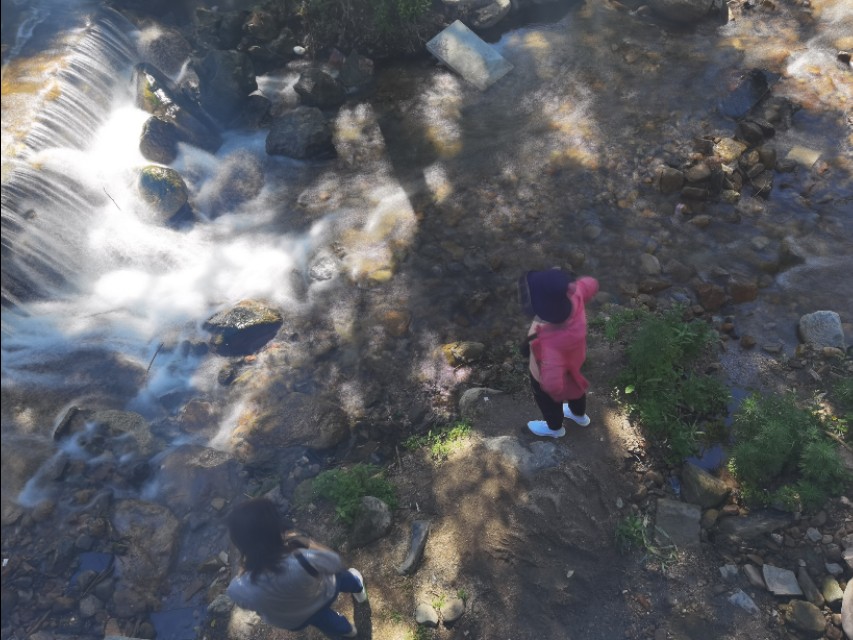 宿在驼梁，感受一种无忧的生活/郝贵云