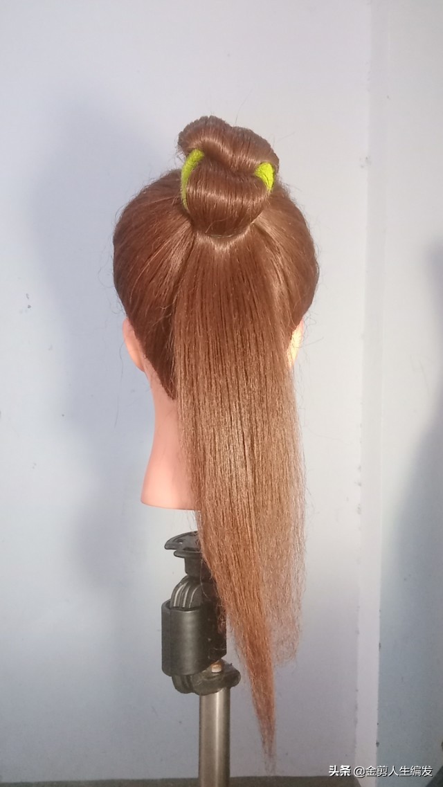 蝴蝶结发型怎么编才好看,刘诗诗大蝴蝶结头饰发型