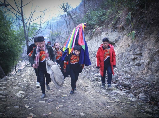 娶云南彝族姑娘有什么条件,汉族想娶彝族姑娘需要注意什么