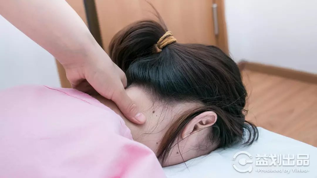 在青岛这家连锁养生馆做了个“大保健”后，我居然吃撑了