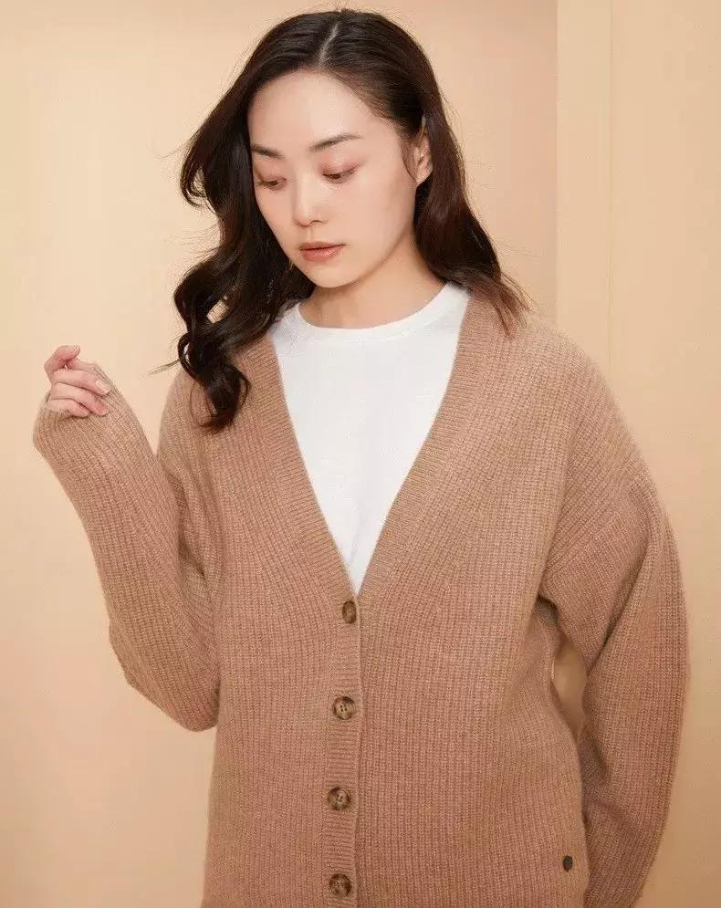 毛衣哪款值得买,必买的三种颜色毛衣