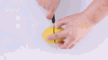 简单易上手的饮品不用榨汁机,不用榨汁机就可以喝到甜甜的果汁