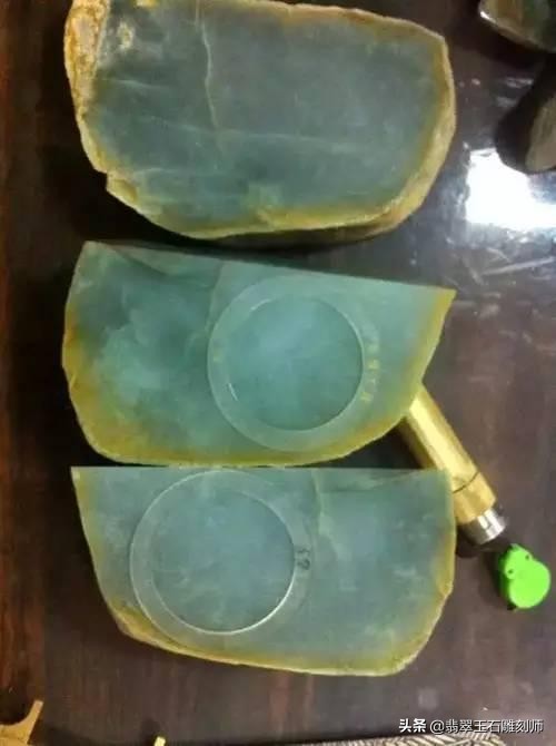 结婚三金买多少克黄金合适,结婚三金是黄金好还是白金好