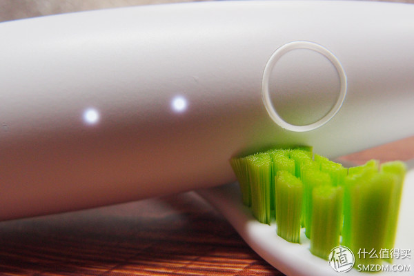 飞利浦入门级电动牙刷2019,usmile电动牙刷y1s和y1pro区别