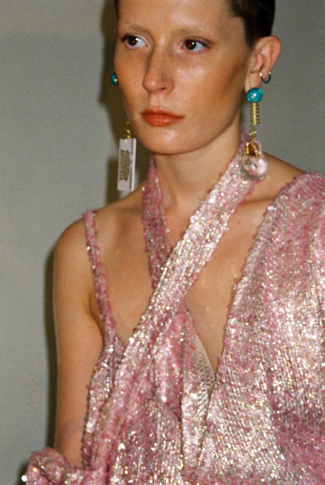 蔡徐坤跨界设计师,蔡徐坤合作设计师