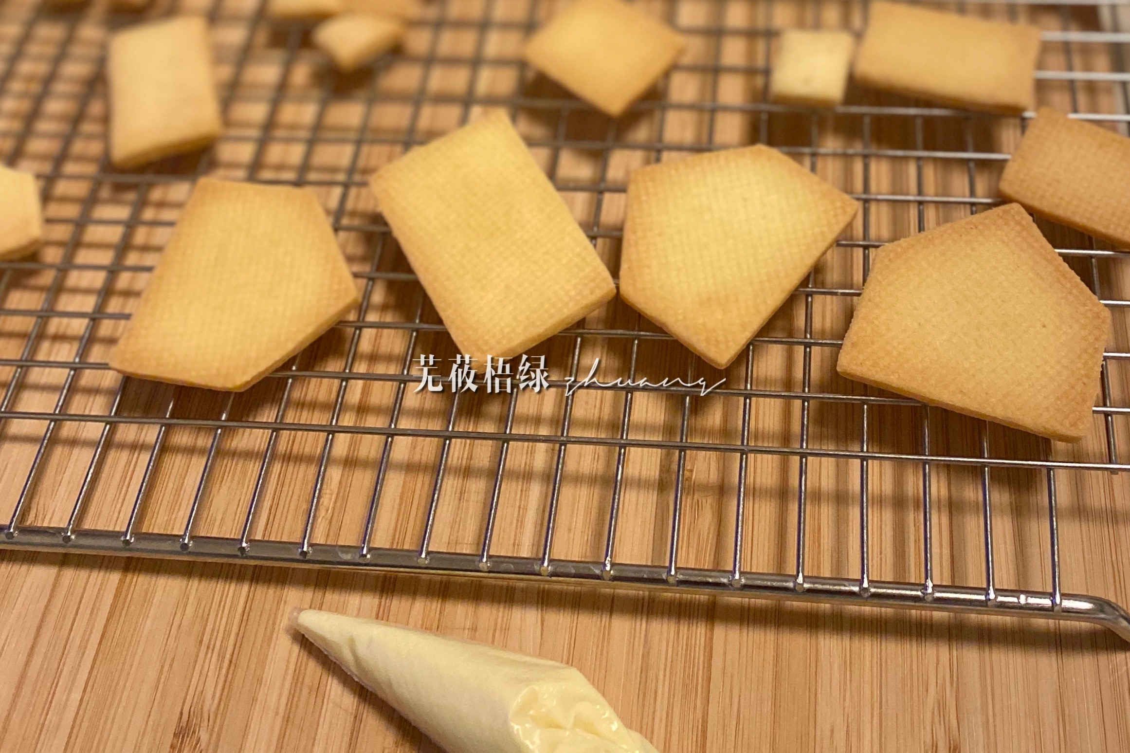 怎么做可以吃的姜饼屋,焦糖饼干姜饼屋
