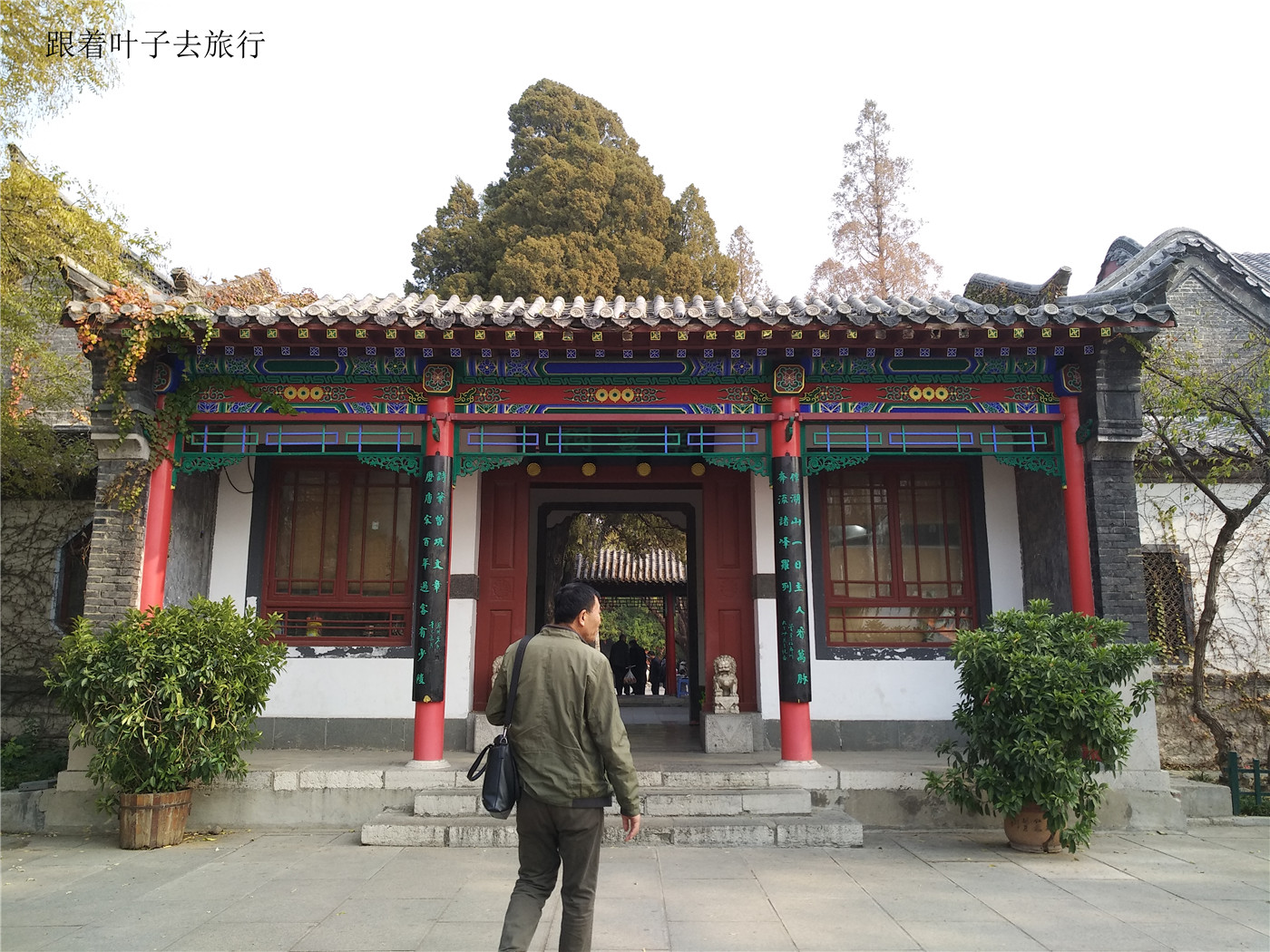 大明湖畔南丰祠雨荷厅前的荷花池,大明湖南丰祠的传说