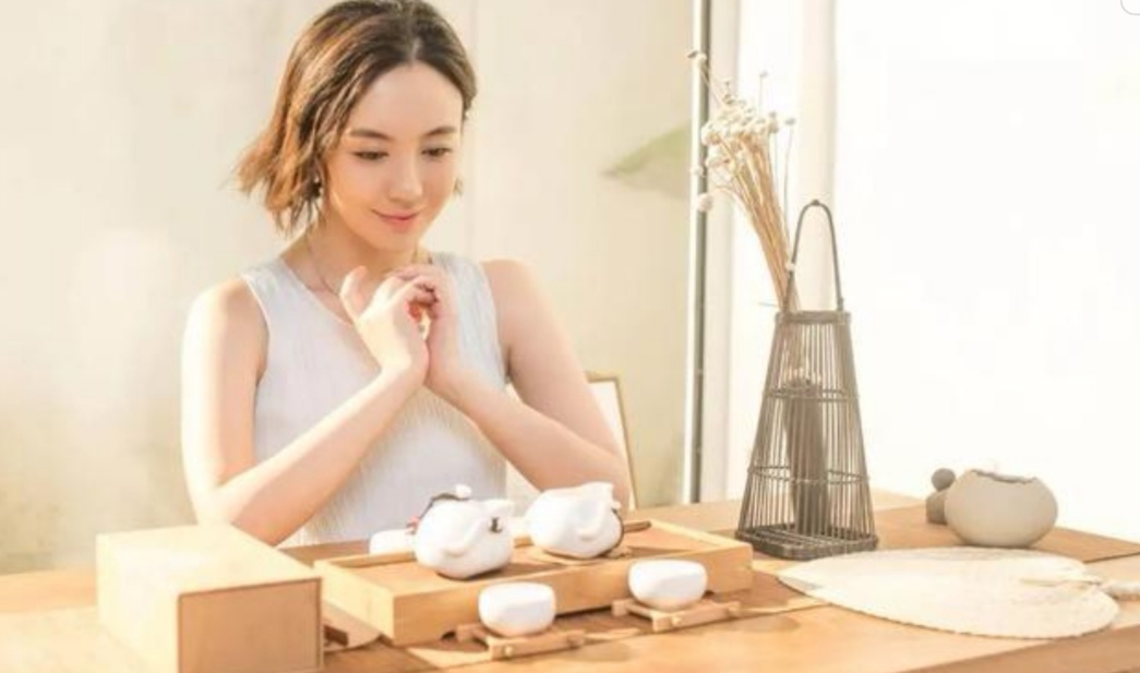 女人最容易来者不拒的三个年龄段,女人对男人来者不拒的年龄段