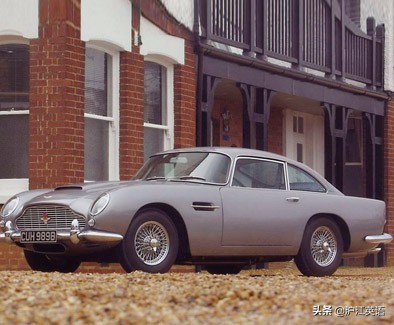 把5000块钱放进微波炉加热消毒，会发生什么？网友分享作死瞬间