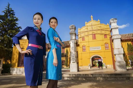 美丽空姐、微笑服务、民族服饰，最具特色航空公司：昆明航空