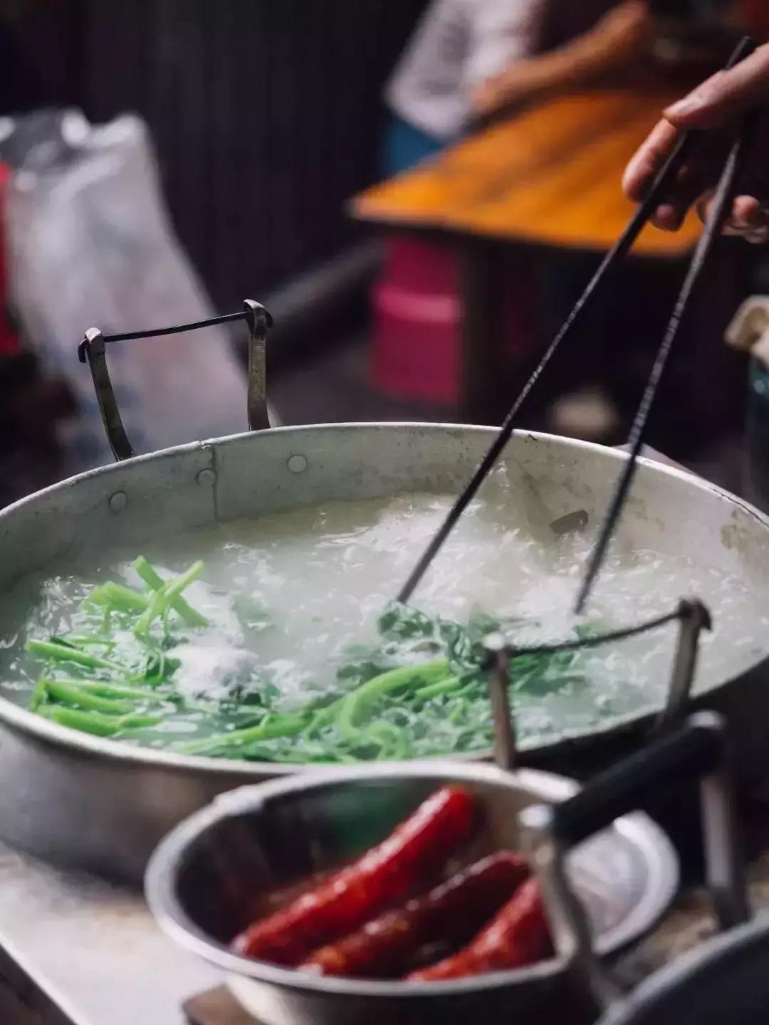 一碗螺蛳粉都吃不完,柳州一天一夜螺蛳粉逛吃攻略