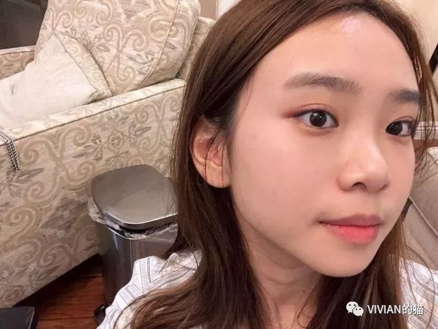 dior小奶瓶凝脂粉底液色号,dior小奶瓶液体高光测评