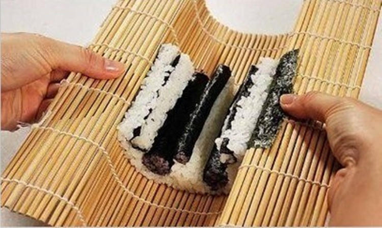 自制彩虹紫菜卷适合冬天,diy紫菜素卷制作步骤