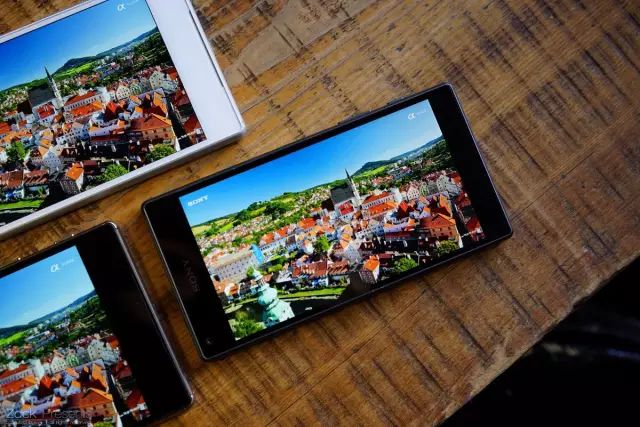 智能手机发展十年,你知道屏幕都发生哪些翻天覆地的变化吗?