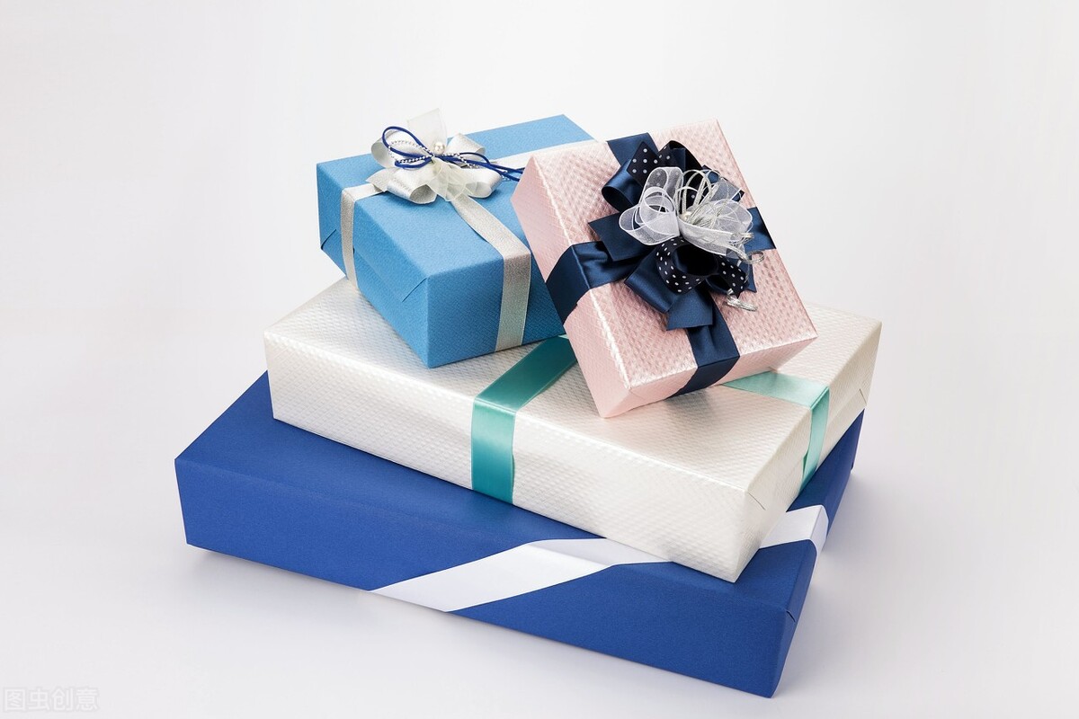 农村大叔摆摊生意火爆,开个凉粉店一年赚多少钱