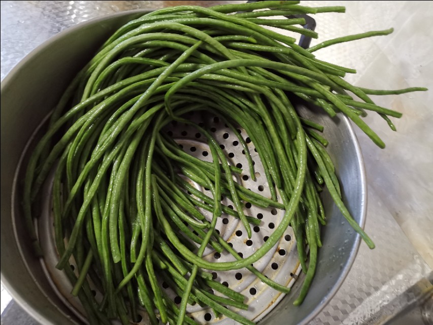 大铁锅烀饼子,沈阳烀小土豆咸菜