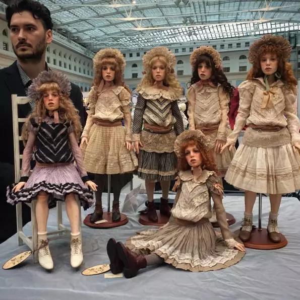 看过这位俄罗斯帅哥制作的人偶,不禁感叹:逼真得有点慎人了