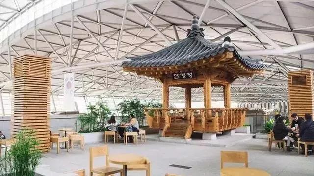 七座超会赚钱的机场“捞金”指南,购物中心学起来