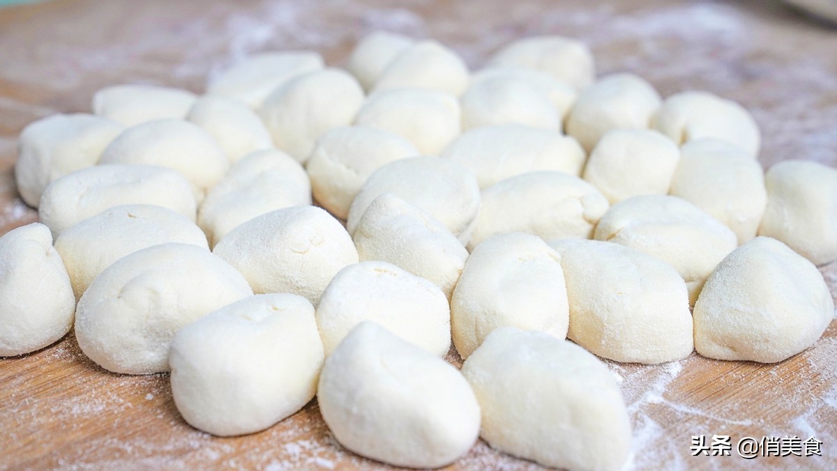 水煎包如何做底部酥脆,水煎包底部怎么做金黄酥脆