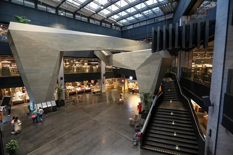 新华书店五十春秋,新华书店的发展史