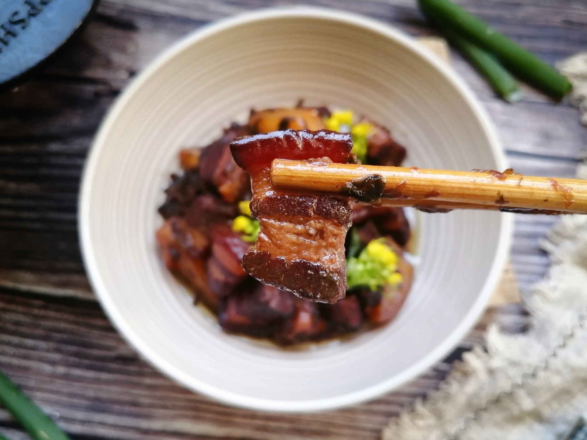 五花肉怎么炖才能软烂又不热气,五花肉烧苦了怎么办