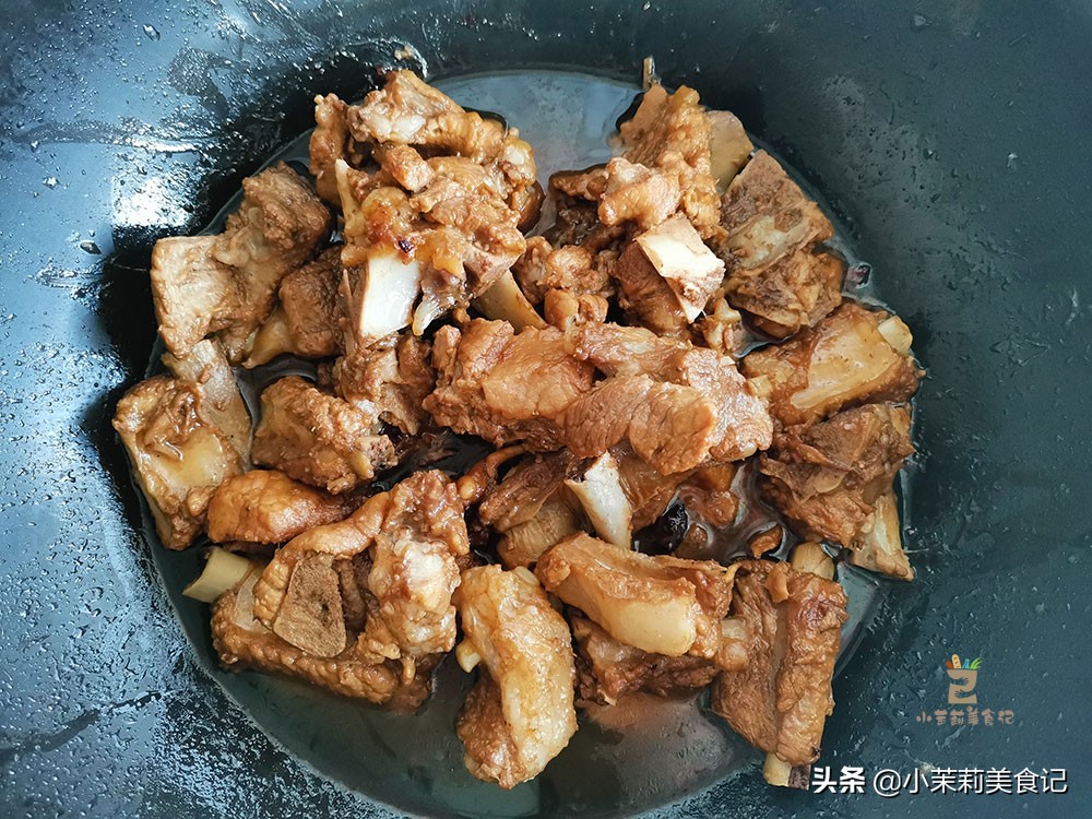 炖排骨前千万别焯水教你正确做法,炖排骨焯水放不放料酒