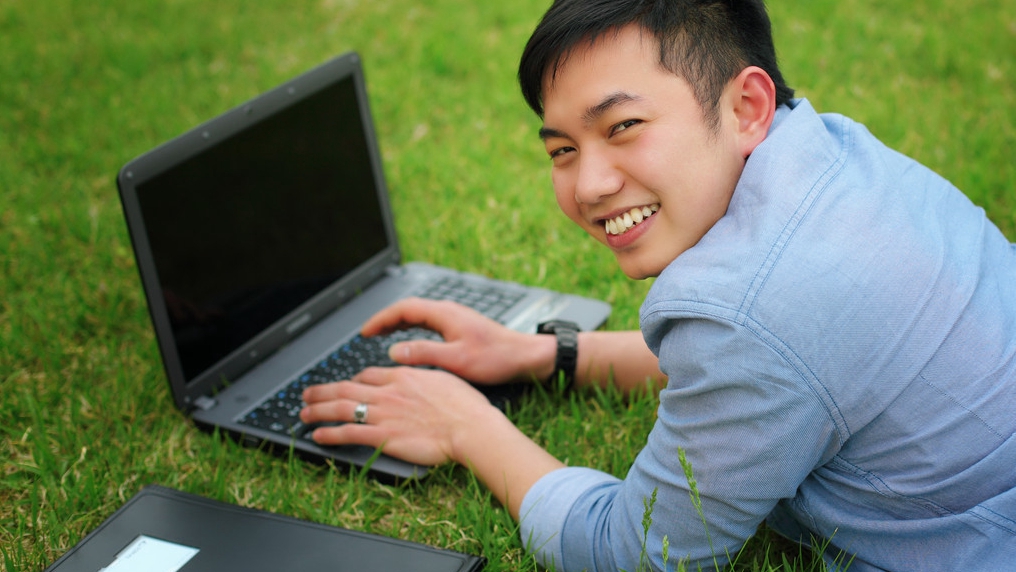 推荐一款适合学生用的笔记本电脑,最值得推荐入手的5款笔记本电脑