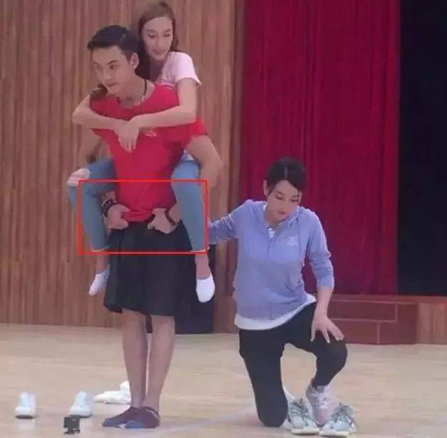 强吻、揩油、扒衣服？刘亦菲、赵丽颖都难逃“咸猪手”