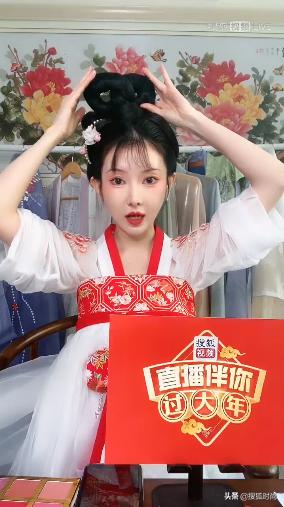 曾穿着汉服打卡过19个国家的古风博主分享:如何穿汉服过中国年