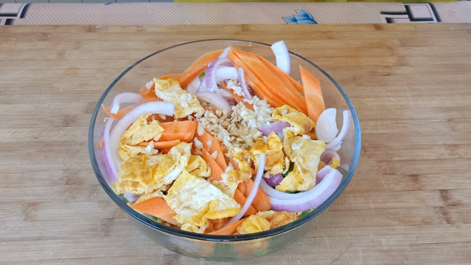 凉拌苦瓜怎么做才不苦又好吃,最简单凉拌苦瓜的最佳做法