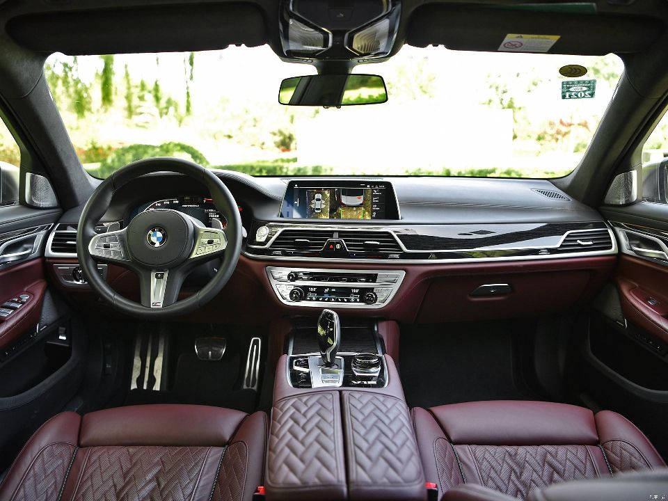 宝马730全部是2.0t的吗,宝马7302.0t两驱还是四驱