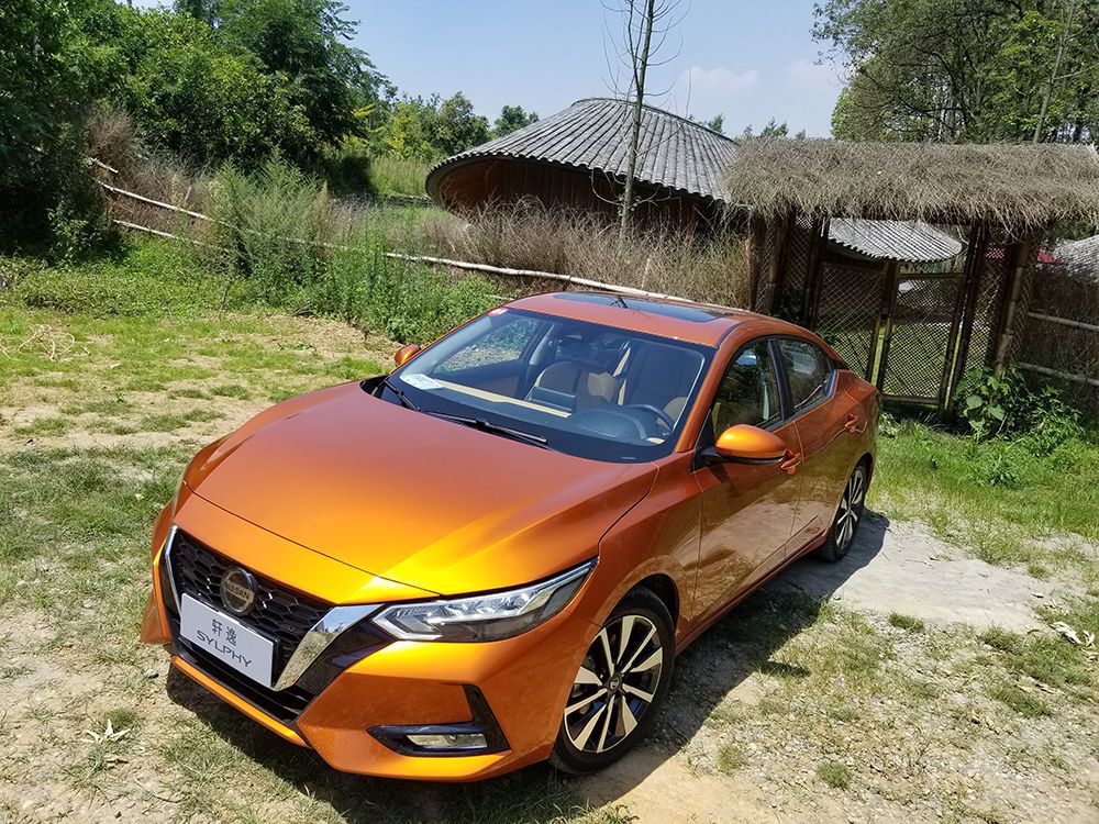 日产轩逸14款1.6无级xvcvt尊享版,试驾朗逸plus1.5l和14代轩逸谁好