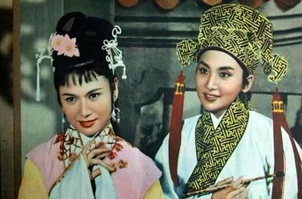 她是“长城三公主”之一,被夸“上帝的杰作”,岑范一见误终身