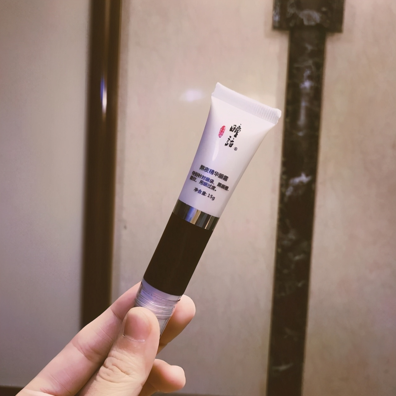 淡化眼部纹的眼霜推荐,推荐几款好用的眼霜和眼部精华