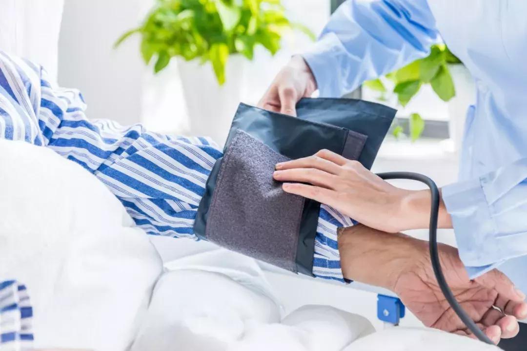 社保账户里面的钱可以取出吗,社保的钱能全部取出来吗