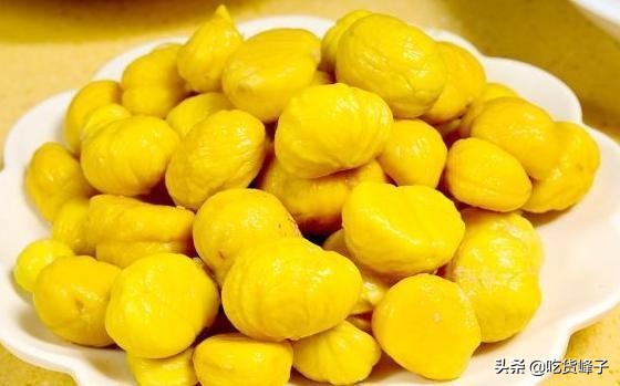 原来剥板栗这么轻松,板栗已经剥开怎么去掉里面的膜