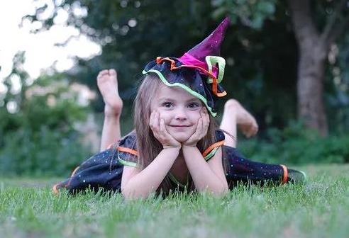 孩子哭闹发脾气能打吗,两岁宝宝发脾气哭闹打滚