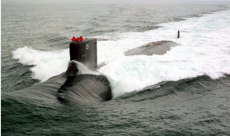 潜龙起于四海,威名布于九州!致敬人民海军,生日快乐!