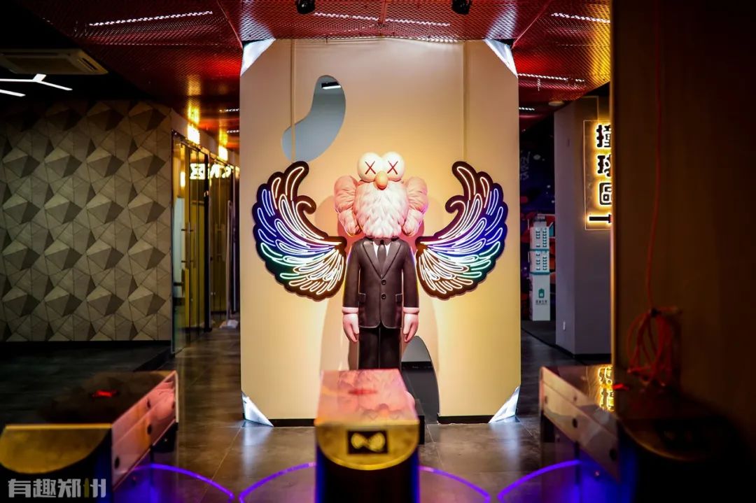 轰趴、电玩、剧本杀；台球、飞镖、加VR——在郑州，一次玩个够