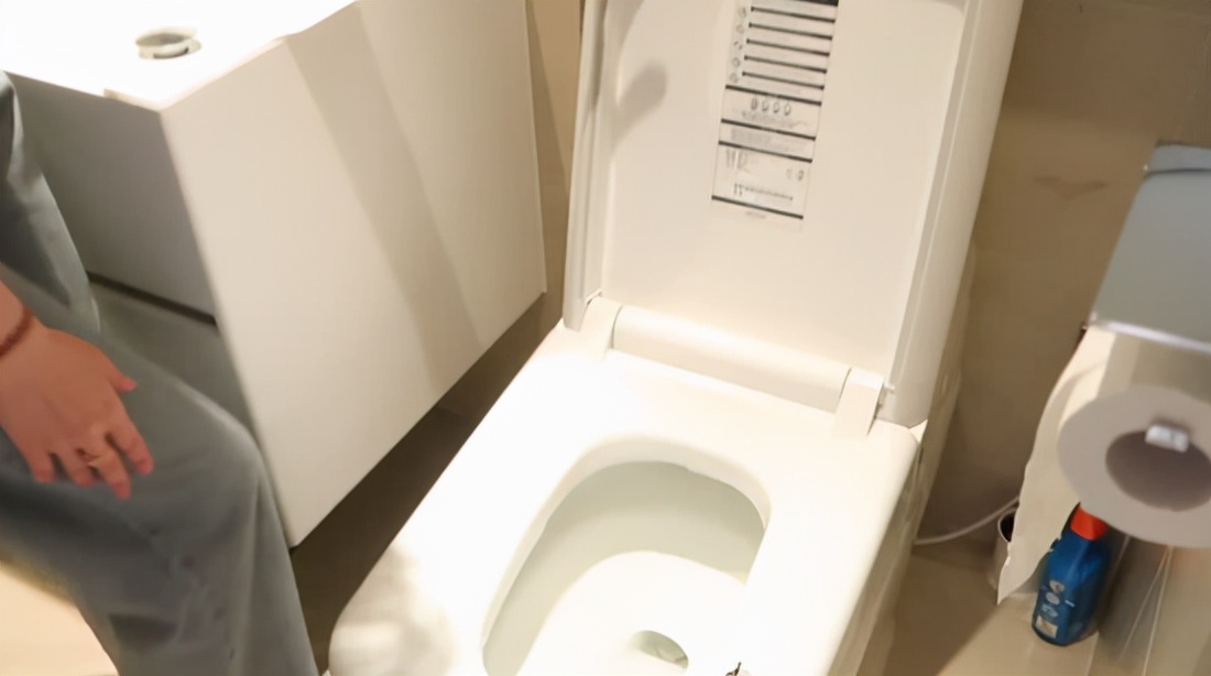 韩国美女晒独居公寓引11万人围观衣帽间全是名牌