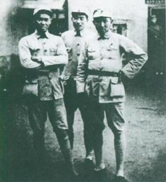 1971年陈再道任福州军区副司令,韩先楚问是否介意降职?陈如何回答