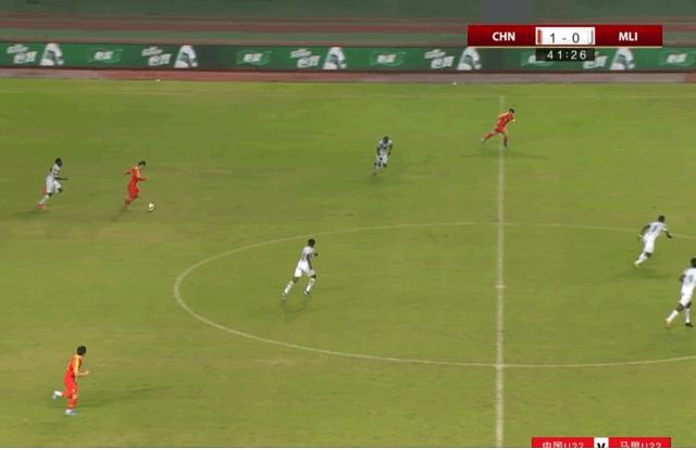 中国足球2:0胜意大利,中国足球3:0击败巴西队