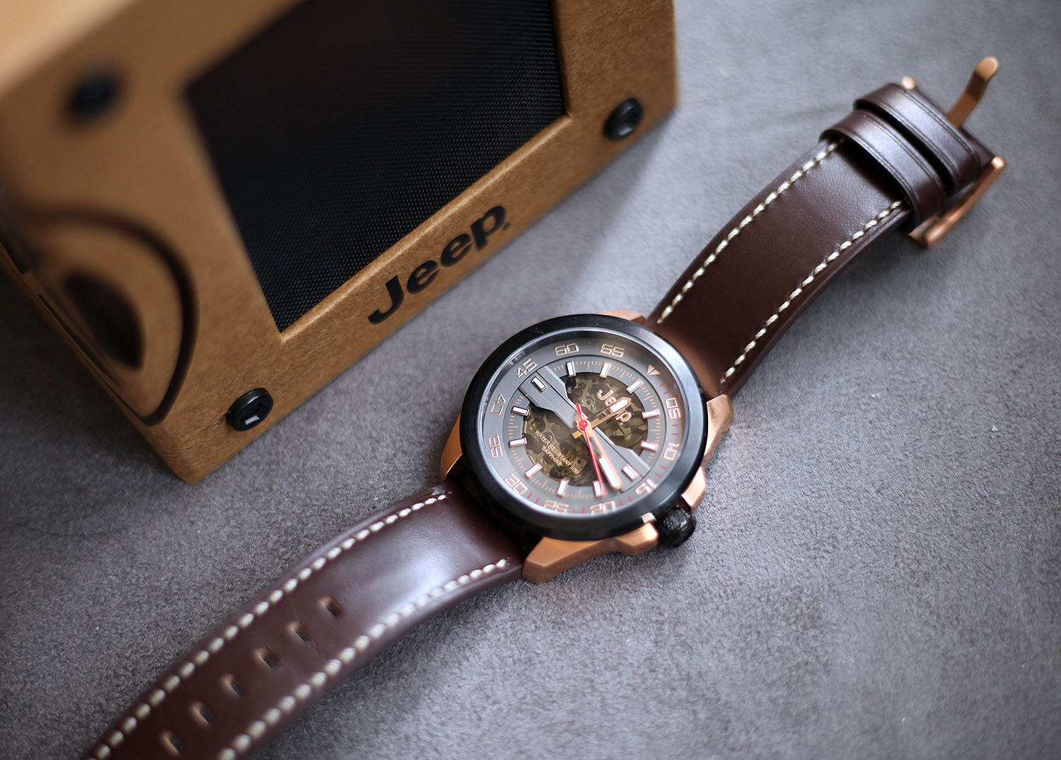 这才是真正的实用手表,jeep大切诺基镂空机械手表