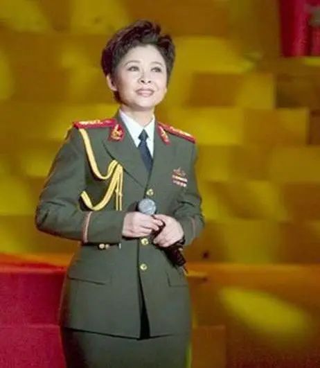 董文华个人资料和现状图文,董文华现个人状况