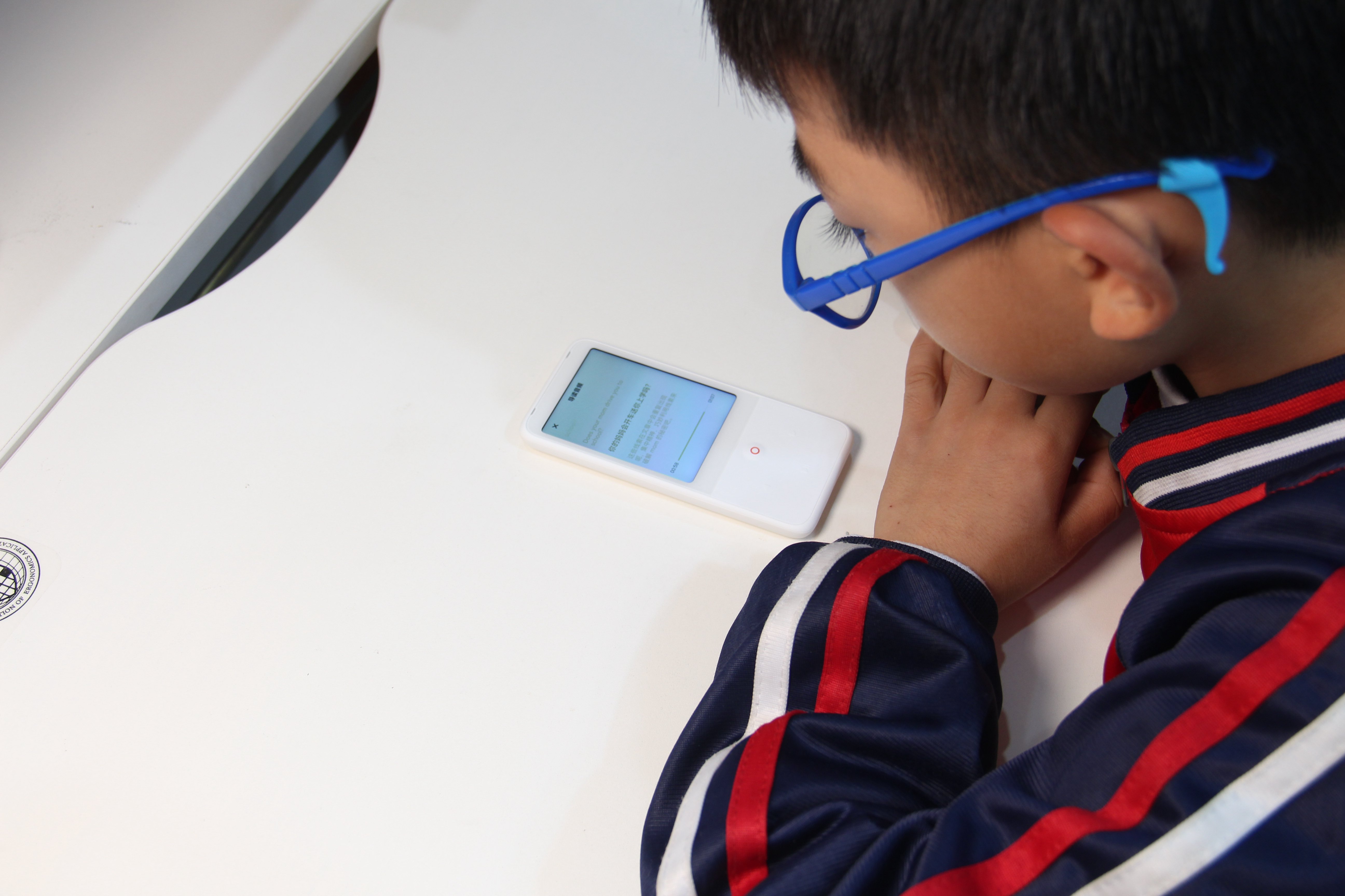 有道听力宝16g和128g哪个性价比高,有道听力宝标准版和升级版