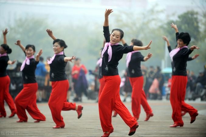 老年人跳广场舞神器,老人跳广场舞神器