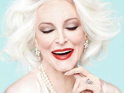 84岁却有20岁皮肤,被称时尚圈“老妖精”,“不老秘诀”透露出来